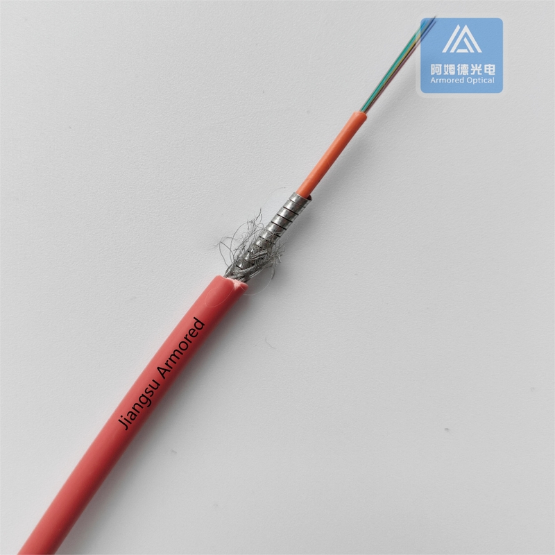 4 Cores MM Spiral Armored Fiber Cable 4.5mm Red LSZH Rodent Resistant FTTH Braiding Mesh